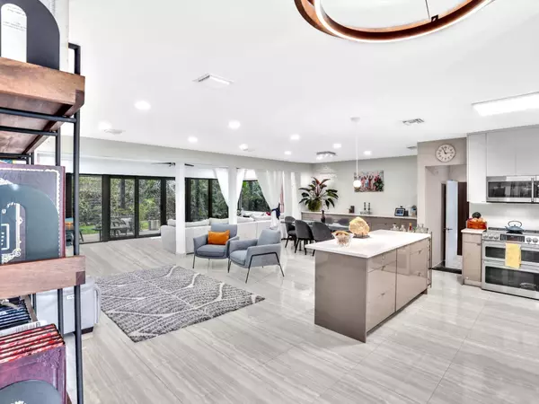 North Miami Beach, FL 33162,1080 NE 180th TER