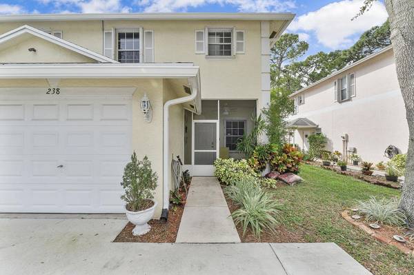 Greenacres, FL 33463,238 Leland LN