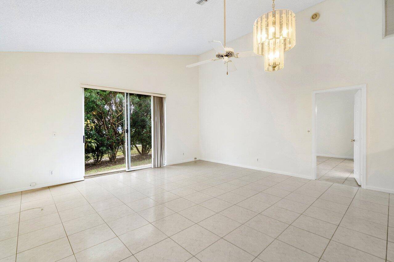 Boynton Beach, FL 33436,7689 Forest Green LN