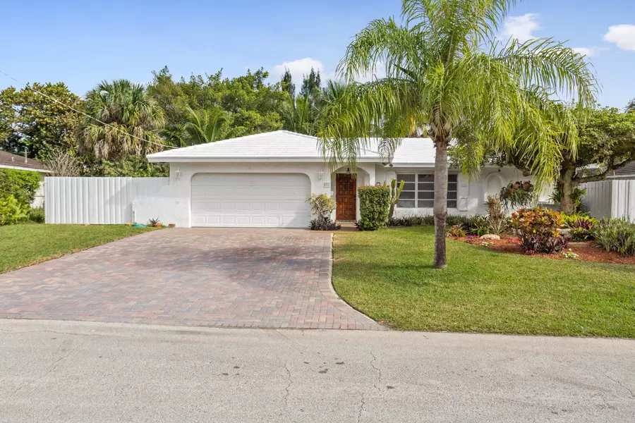 572 NW NW 11th AVE, Boca Raton, FL 33486