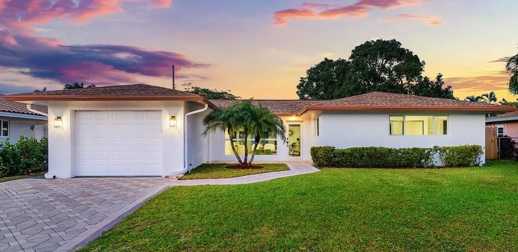 562 NW 13th DR, Boca Raton, FL 33486