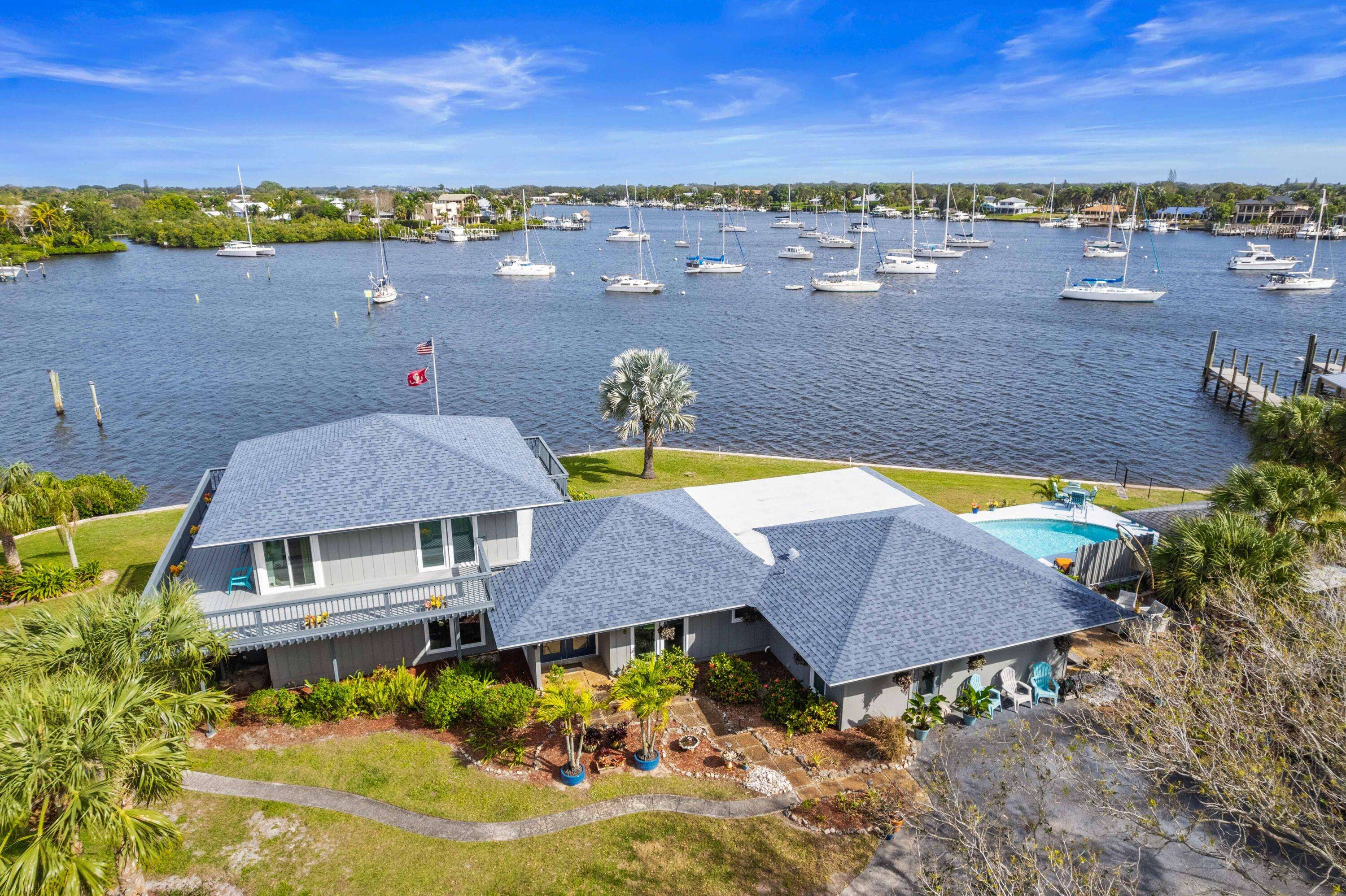 Stuart, FL 34997,4343 SE Mulford LN