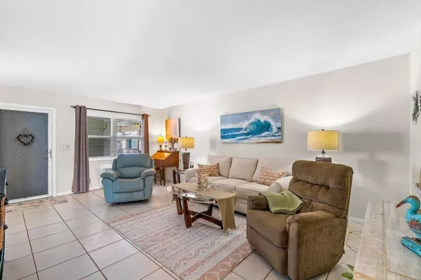 Boynton Beach, FL 33435,650 E Horizons 306