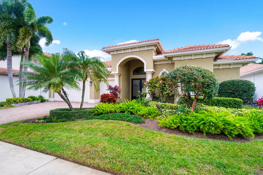 8024 Laurel Ridge CT, Delray Beach, FL 33446