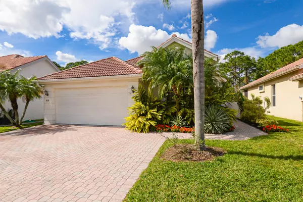 Port Saint Lucie, FL 34986,828 SW Munjack CIR