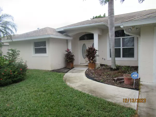 2459 SE Pascal AVE, Port Saint Lucie, FL 34952