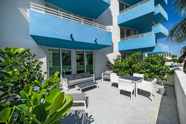 Miami Beach, FL 33139,225 Collins AVE 3j