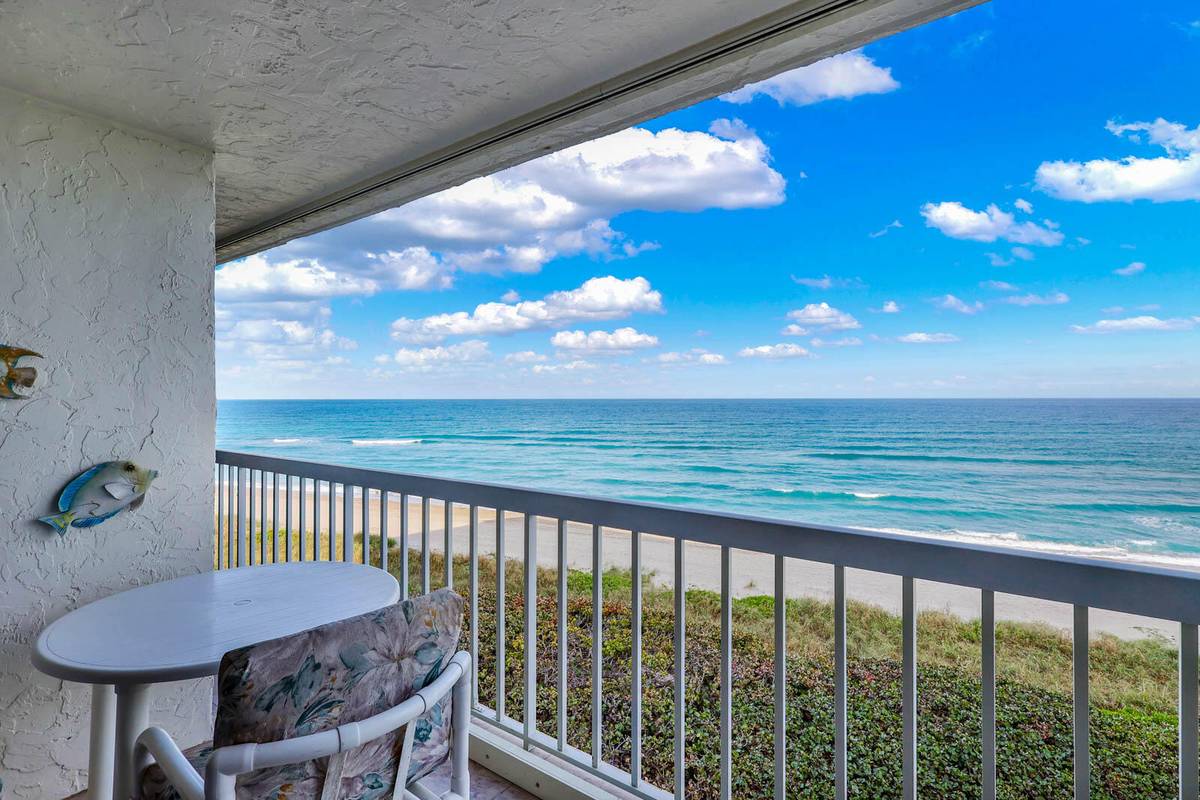 Jensen Beach, FL 34957,10600 S Ocean DR 502