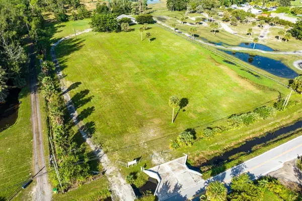 Loxahatchee Groves, FL 33470,2221 F RD