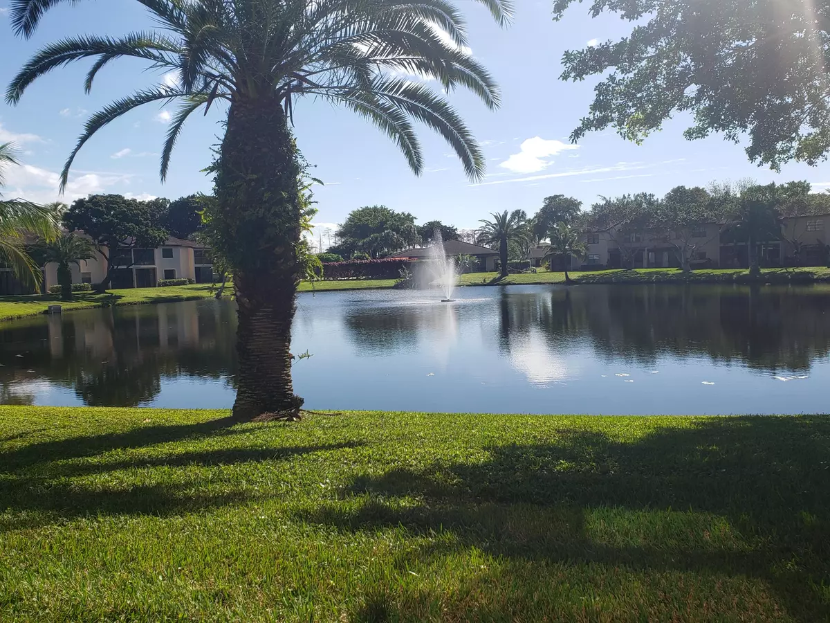 Boca Raton, FL 33428,9293 Vista Del Lago 15 C