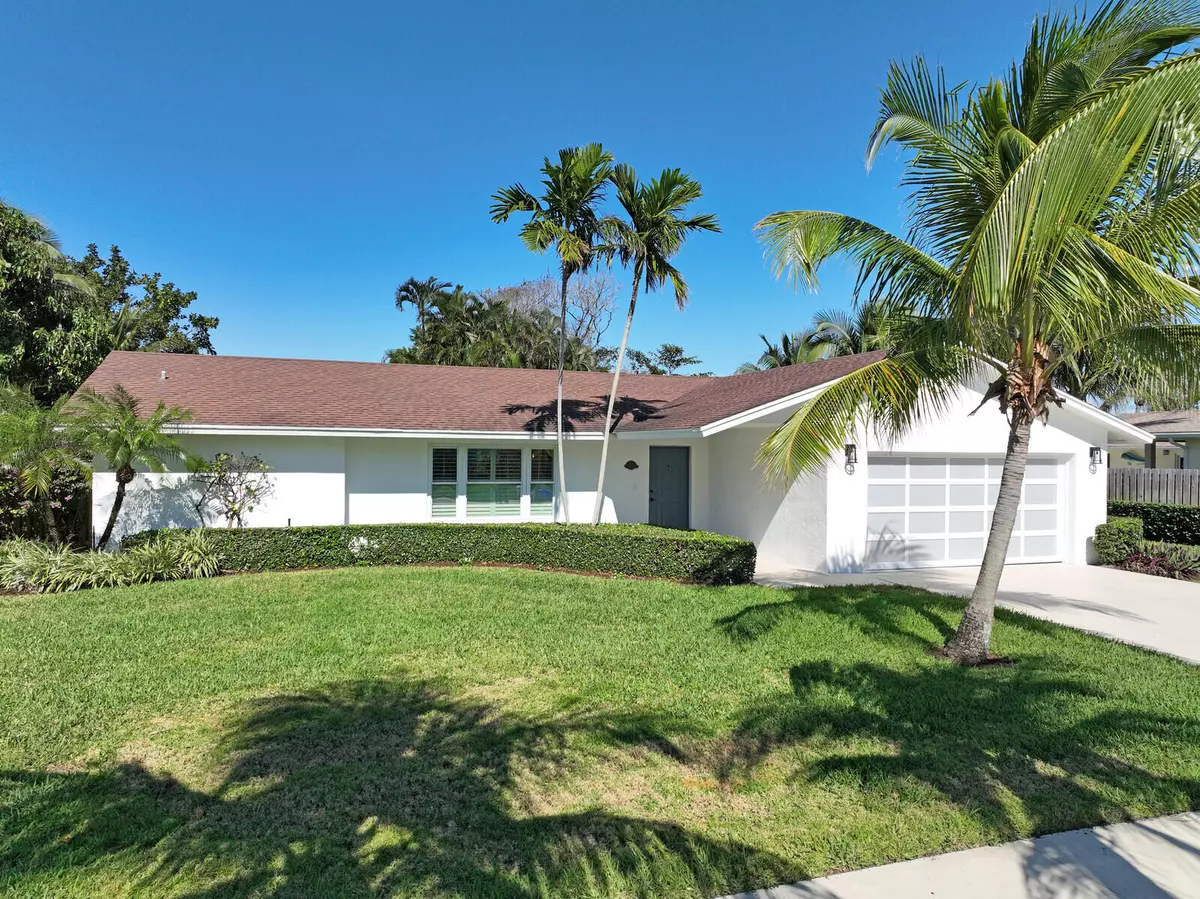 Tequesta, FL 33469,1 Chapel CIR