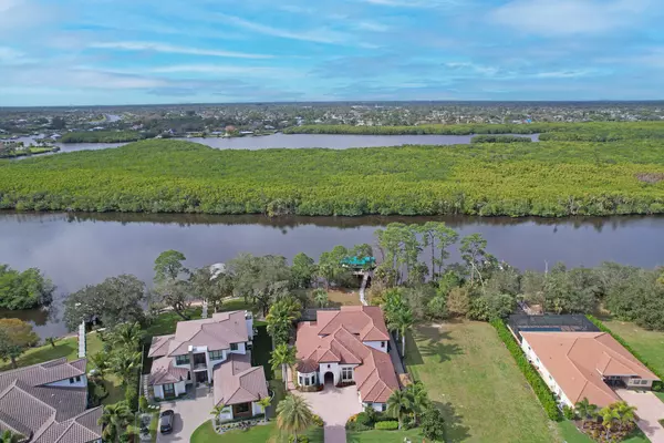 Port Saint Lucie, FL 34952,174 SE Via Lago Garda