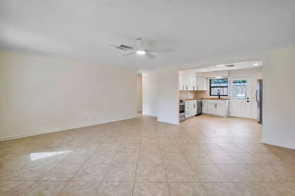 North Palm Beach, FL 33408,1831 Kathy LN