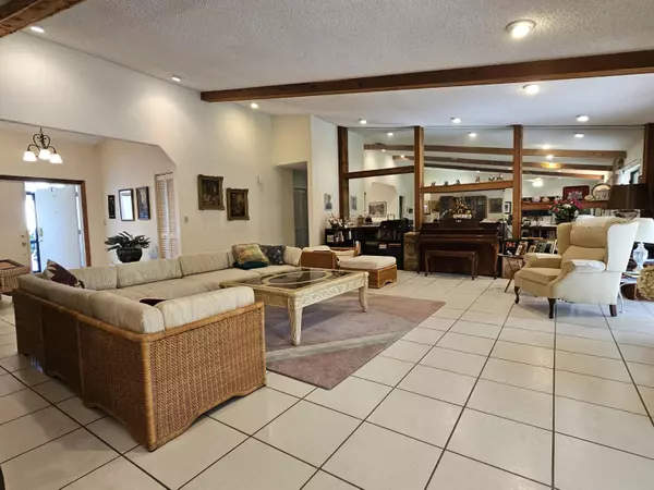 Boca Raton, FL 33433,22171 Hollyhock TRL