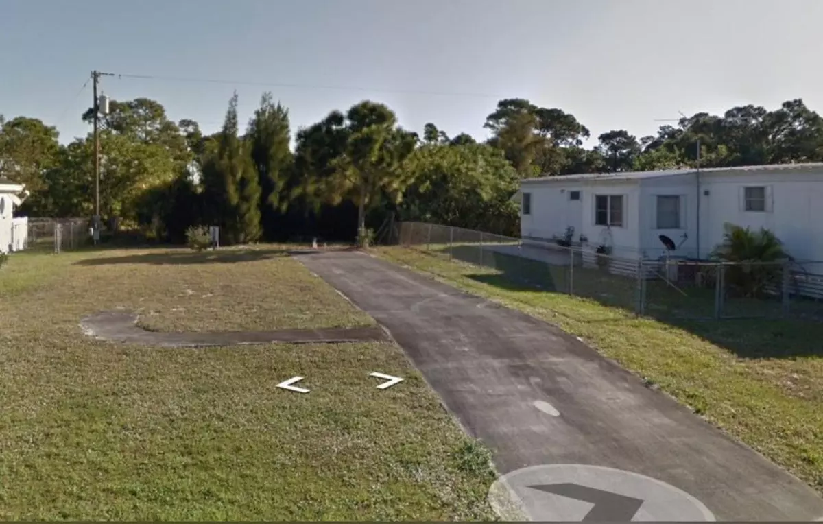 Hobe Sound, FL 33455,7951 SE Skylark AVE