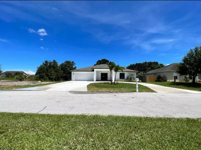 932 SW Cleary TER, Port Saint Lucie, FL 34953