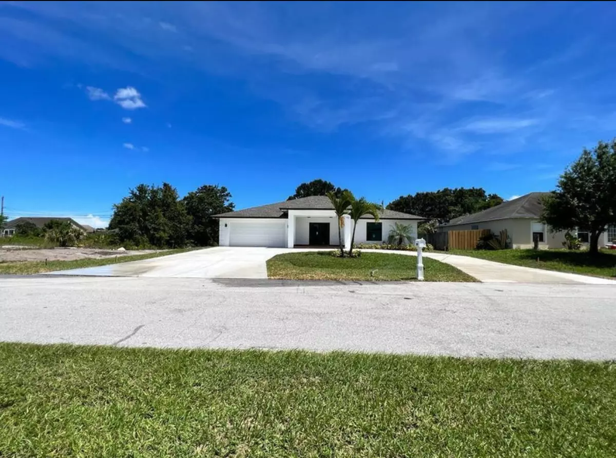 Port Saint Lucie, FL 34953,932 SW Cleary TER