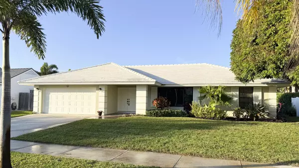 57 Pinehill Trl W, Tequesta, FL 33469