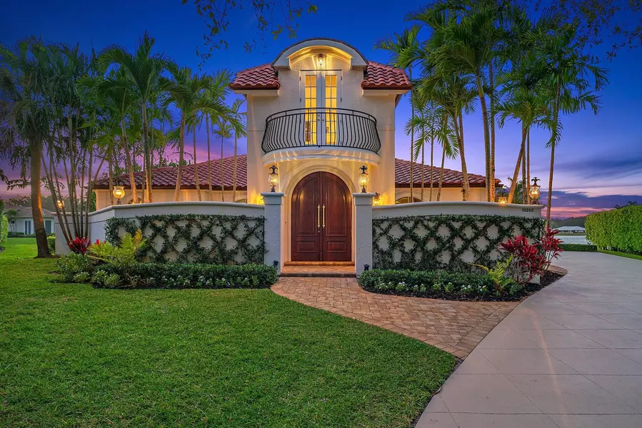 10265 SE Banyan WAY, Tequesta, FL 33469