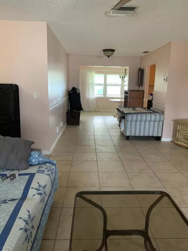 Boynton Beach, FL 33426,1503 SW 18 Th DR