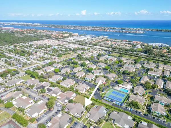 Hypoluxo, FL 33462,8106 Ambach WAY