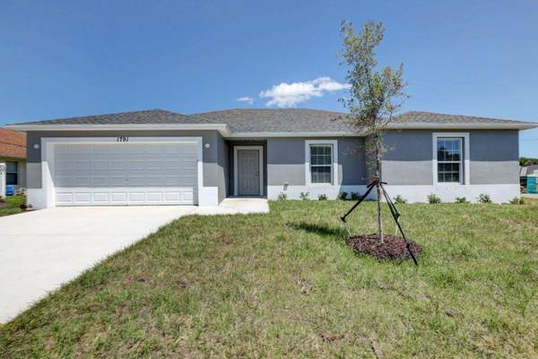 537 SW Aster RD, Port Saint Lucie, FL 34953