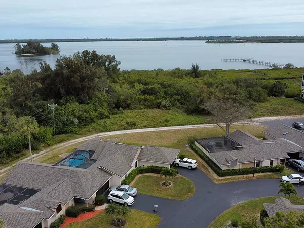 Sebastian, FL 32958,6260 Mirror Lake CT 6260