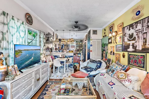 West Palm Beach, FL 33405,219 Lytton CT