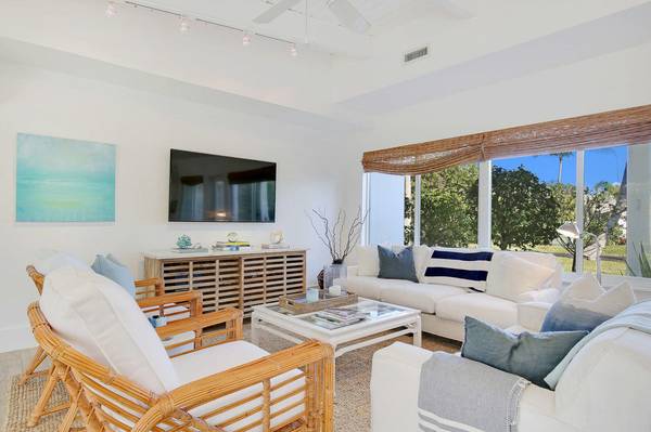 Jupiter Inlet Colony, FL 33469,145 Beacon LN