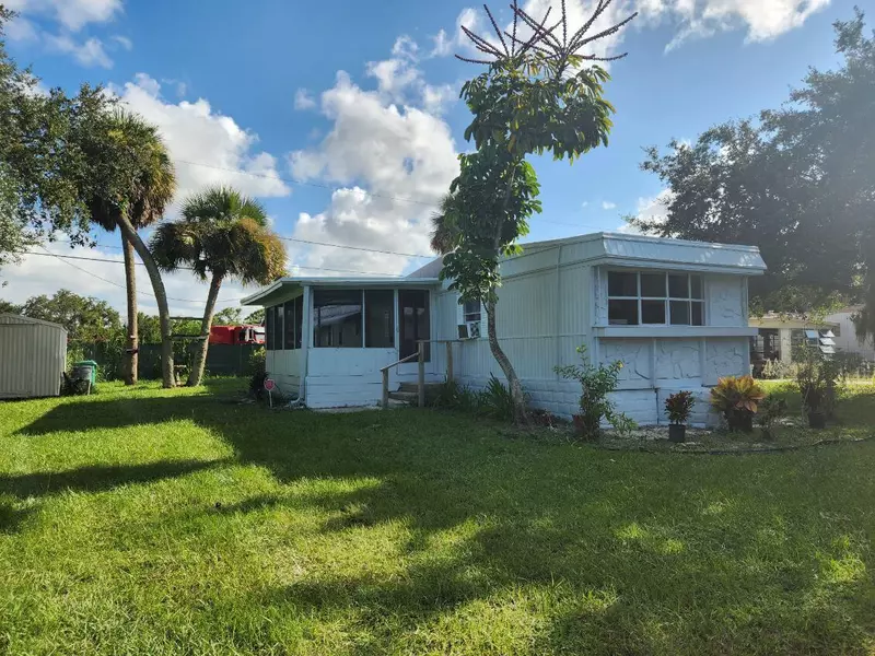 4971 Margaret Ann LN, Fort Pierce, FL 34946