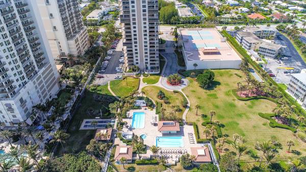 Riviera Beach, FL 33404,3400 N Ocean DR 405