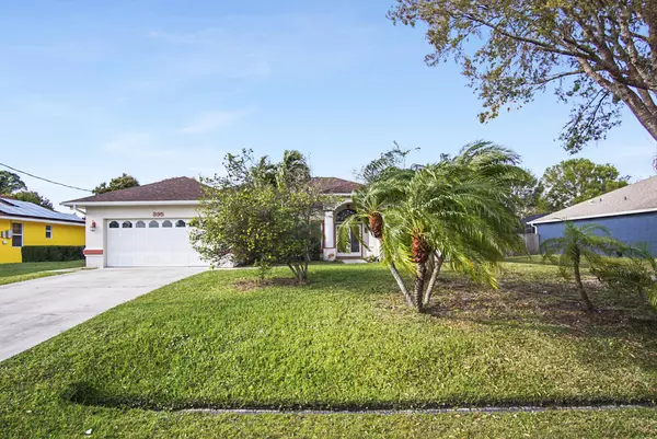 Port Saint Lucie, FL 34984,395 SW De Gouvea TER