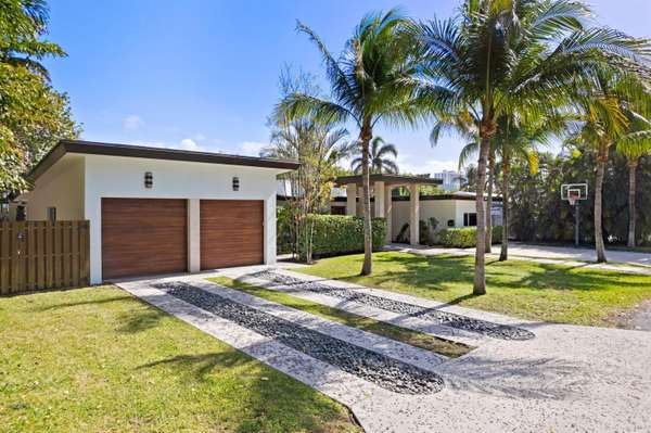 Boca Raton, FL 33432,300 NE Olive WAY