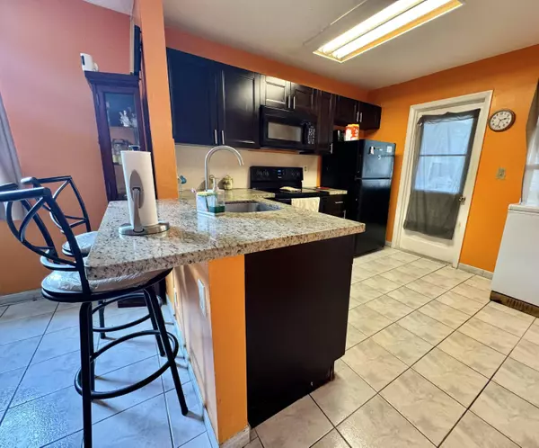 Davie, FL 33024,3777 NW 78th AVE 8e