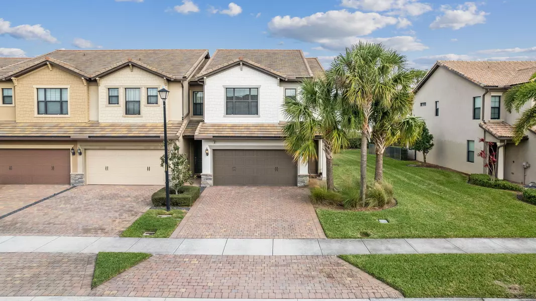 4496 San Fratello CIR, Lake Worth, FL 33467