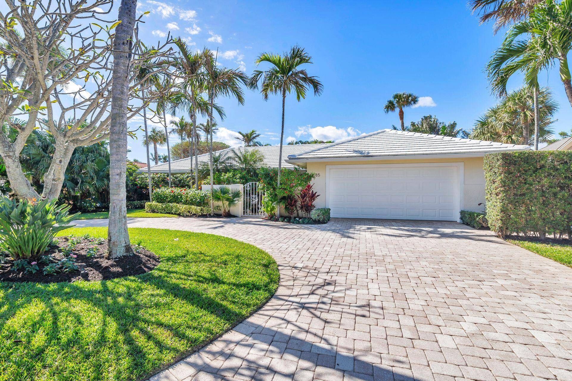 Jupiter Inlet Colony, FL 33469,185 Shelter LN