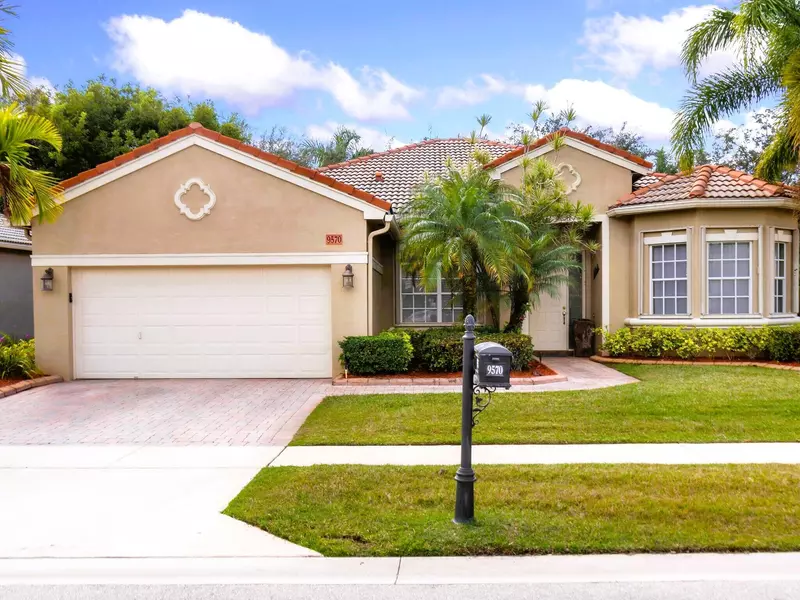 9570 Lantern Bay CIR, West Palm Beach, FL 33411