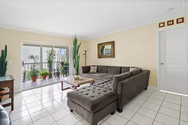 Delray Beach, FL 33484,5910 Morningstar CIR 305