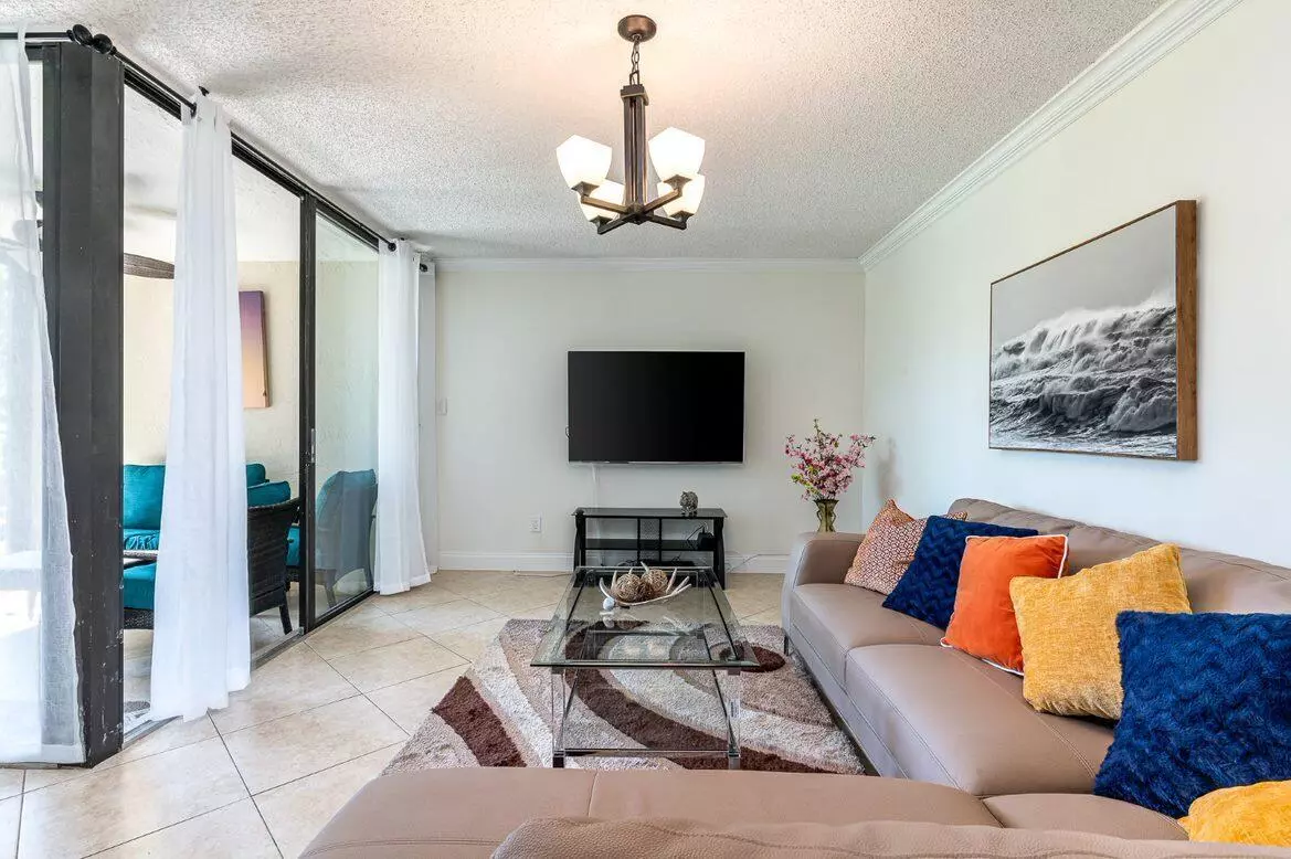 Delray Beach, FL 33444,2025 Lavers CIR D108