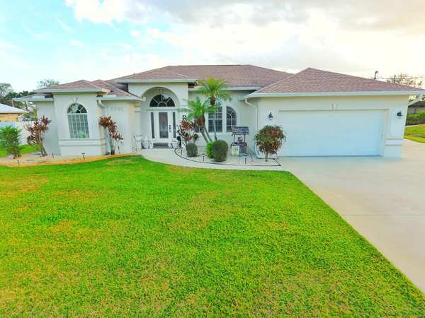 5996 NW Wolverine RD, Port Saint Lucie, FL 34986