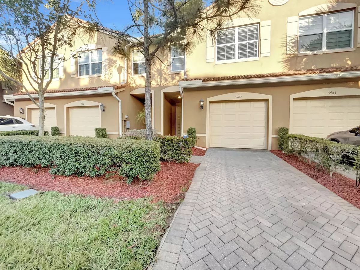 Lake Worth, FL 33463,5962 Monterra Club DR