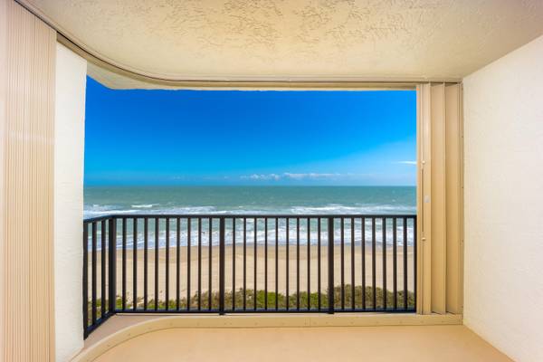 Jensen Beach, FL 34957,10044 S Ocean DR 905