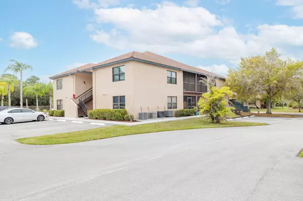 Port Saint Lucie, FL 34952,2446 SE Garden TER 302