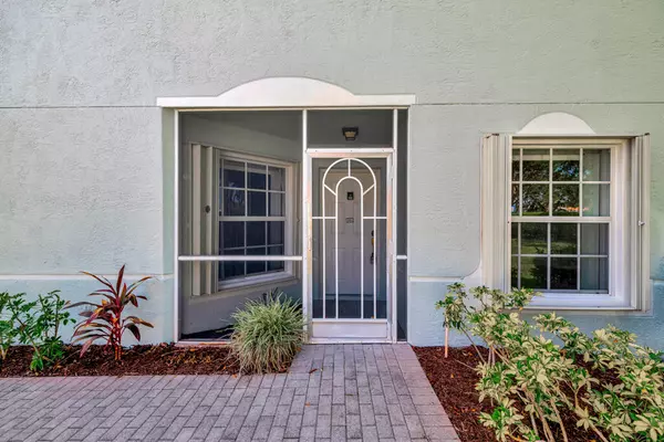 8602 Logia CIR, Boynton Beach, FL 33472