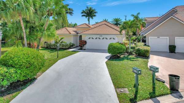 228 Woodsmuir CT,  Palm Beach Gardens,  FL 33418