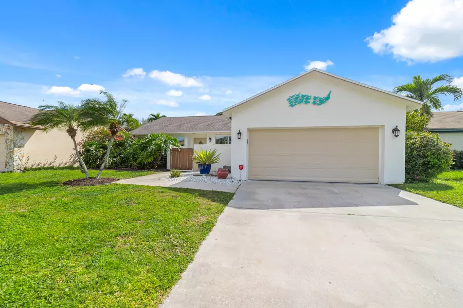 103 Arrowhead CIR, Jupiter, FL 33458