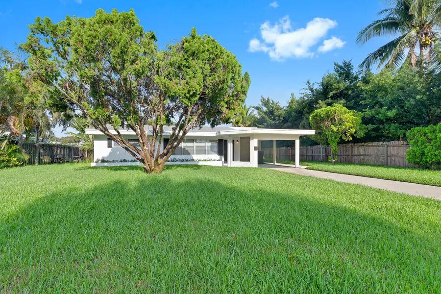 1408 Pine LN, Delray Beach, FL 33444