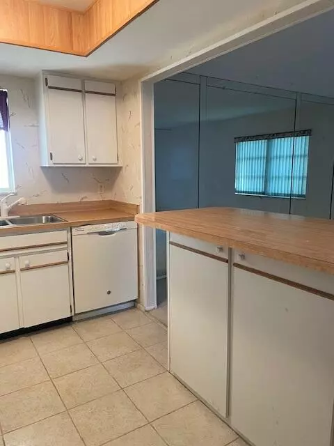 Jupiter, FL 33477,295 Seabreeze CIR