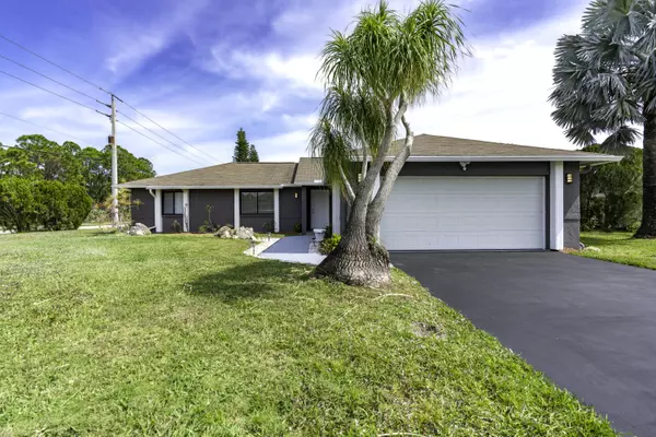 1501 SE Flintlock RD, Port Saint Lucie, FL 34952