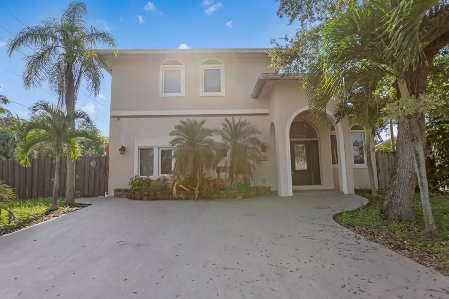 4500 SW 25th TER, Dania Beach, FL 33312